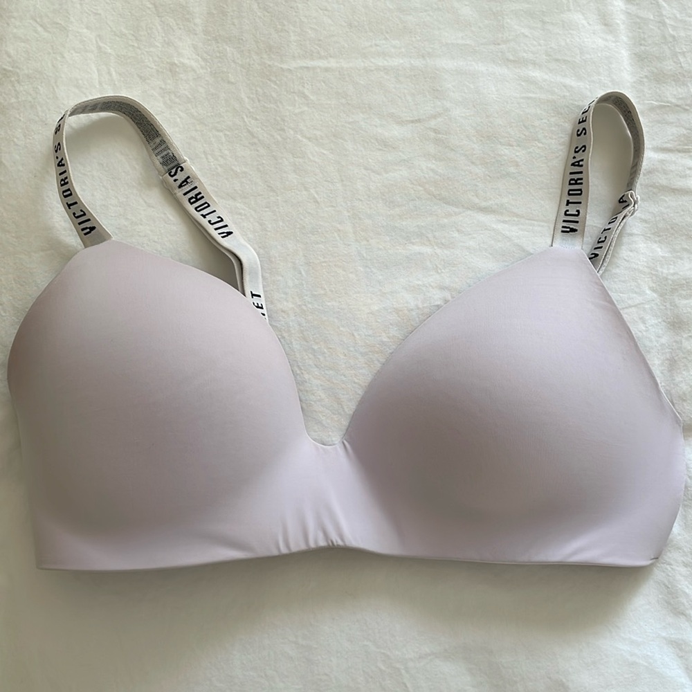 Victoria’s Secret 34D t-shirt lightly lined wireless bra